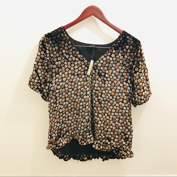 NWT Madewell Velvet Tulip Sleeve Ruffle Top Small - Picture 3 of 12